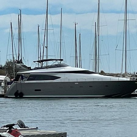 Motoryacht 21 Avec Equipage Hotel Barcelona Exterior photo