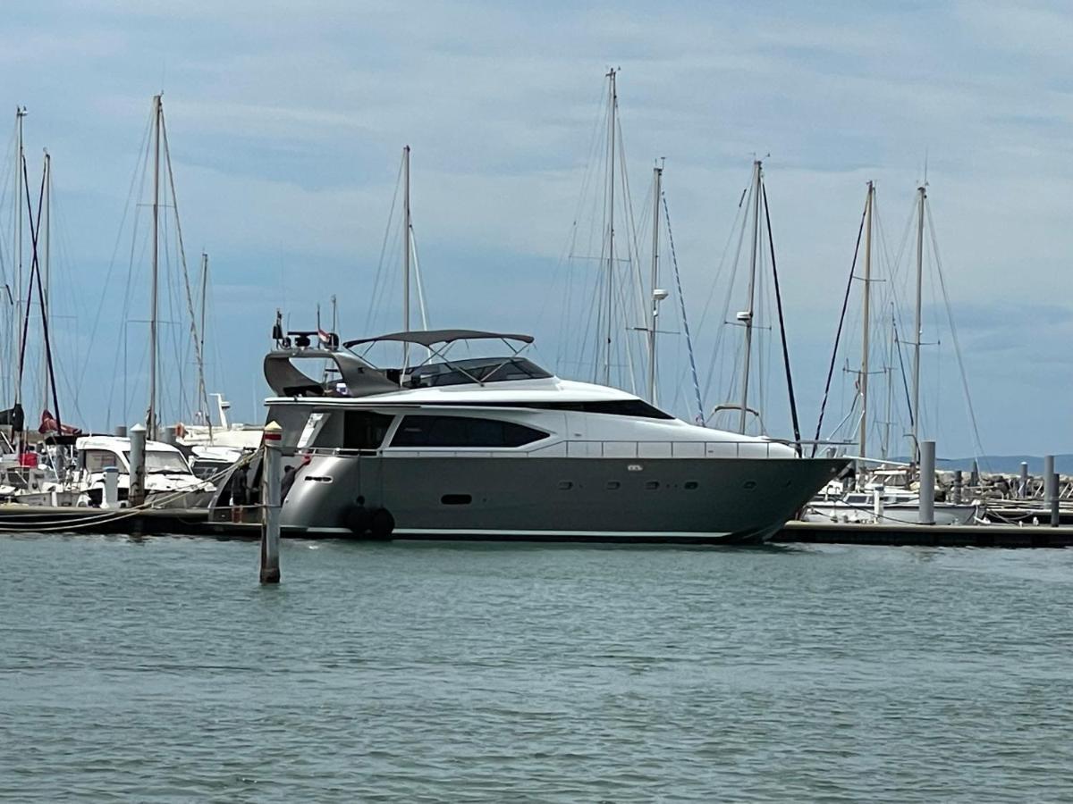 Motoryacht 21 Avec Equipage Hotel Barcelona Exterior photo