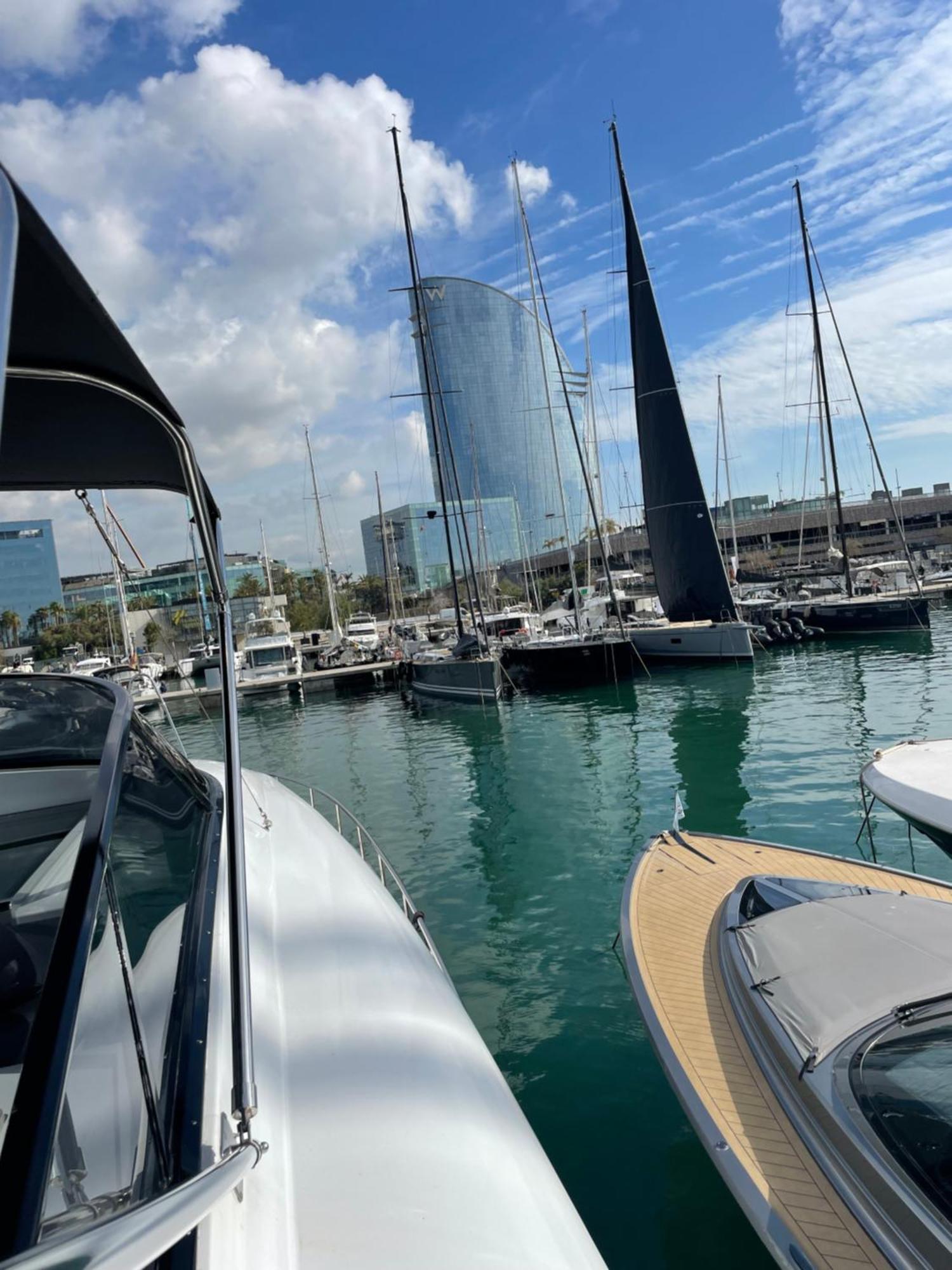 Motoryacht 21 Avec Equipage Hotel Barcelona Exterior photo